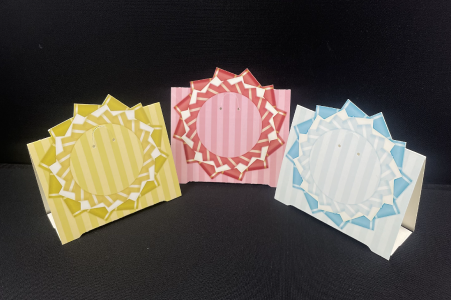 sample-cut_badge-display